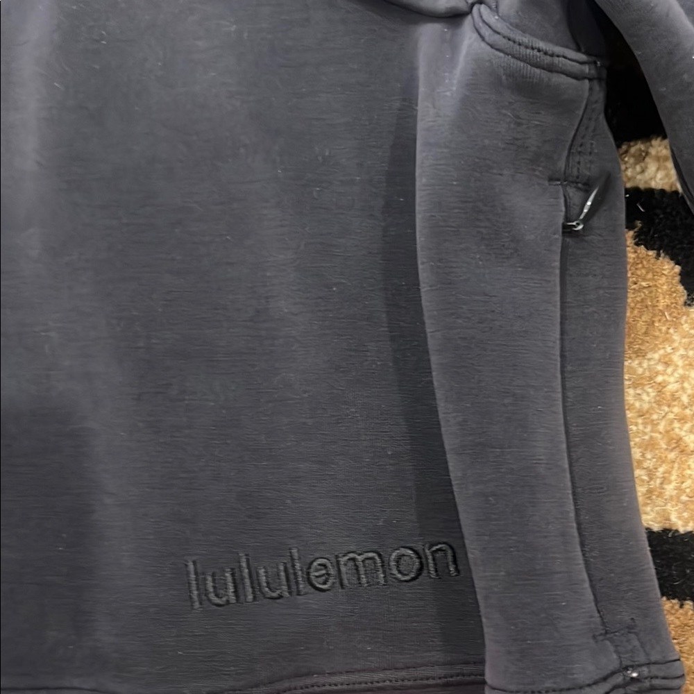 Black crop hoodie - Picture 4 of 6